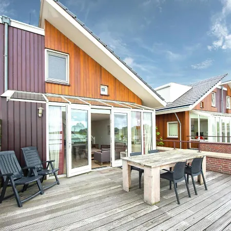 Apartment Tidy With Dishwasher Close To Amsterdam