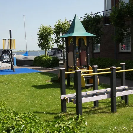 Apartment Tidy With Dishwasher Close To Amsterdam *