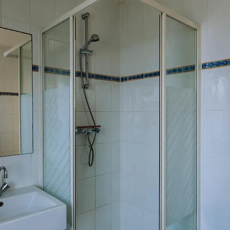 Apartment Tidy With Dishwasher Close To Amsterdam